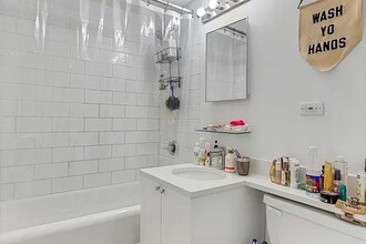 333 W 56th St in New York, NY - Building Photo - Building Photo