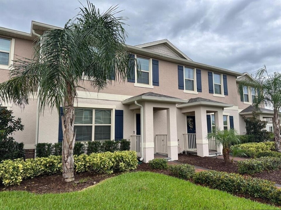 12028 Holystone St in Oakland, FL - Building Photo