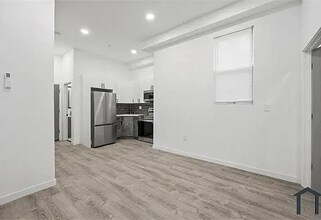 1237 N 60th St in Philadelphia, PA - Foto de edificio - Building Photo