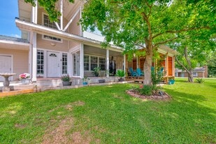 20 Clearview in Pointblank, TX - Building Photo
