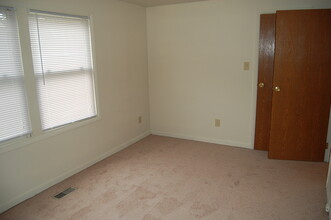 2120 Cedar Dr in Edgewood, MD - Building Photo - Building Photo