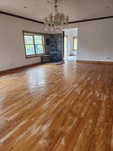 87 Hess Rd in Valley Cottage, NY - Foto de edificio - Building Photo