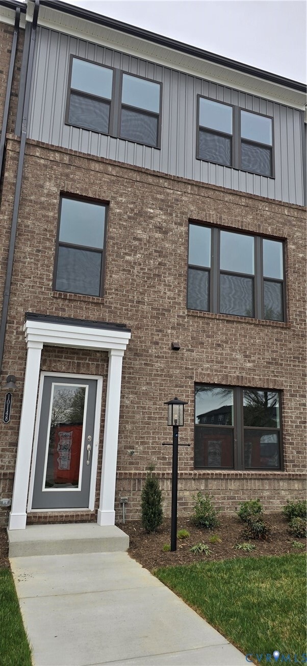 property at 10148 All Star Blvd