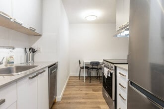 254 E 12th Ave, Unit SI ID1051838P in Vancouver, BC - Building Photo - Building Photo