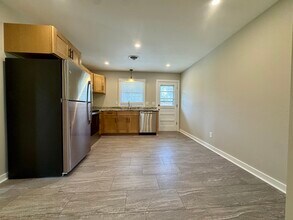 1003 Giles Rd, Unit A in Blacksburg, VA - Foto de edificio - Building Photo