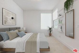 2206 Fox Ln in Los Angeles, CA - Building Photo - Building Photo
