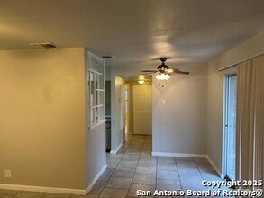 1715 Parnell Ave in San Antonio, TX - Building Photo - Building Photo