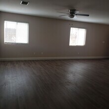 11808 Cedar Bluff Ave in Bakersfield, CA - Building Photo - Building Photo