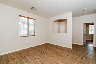 1062 E Nickleback St in San Tan Valley, AZ - Building Photo - Building Photo