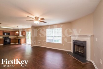 5126 Raspberry Knoll Dr in Charlotte, NC - Building Photo - Building Photo