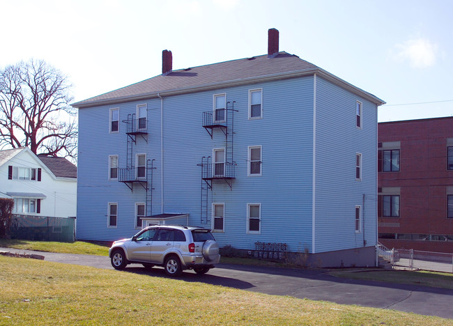 32-44 Fountain St in Fall River, MA - Foto de edificio - Building Photo