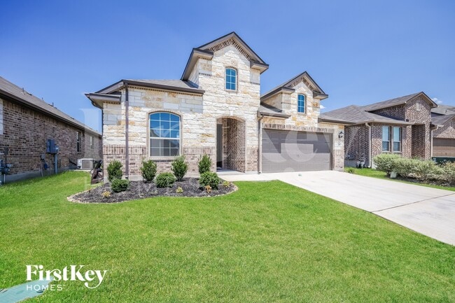 2207 Tiptop Ln in San Antonio, TX - Foto de edificio - Building Photo