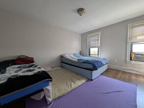 5158 Hillcrest St in Pittsburgh, PA - Building Photo - Building Photo