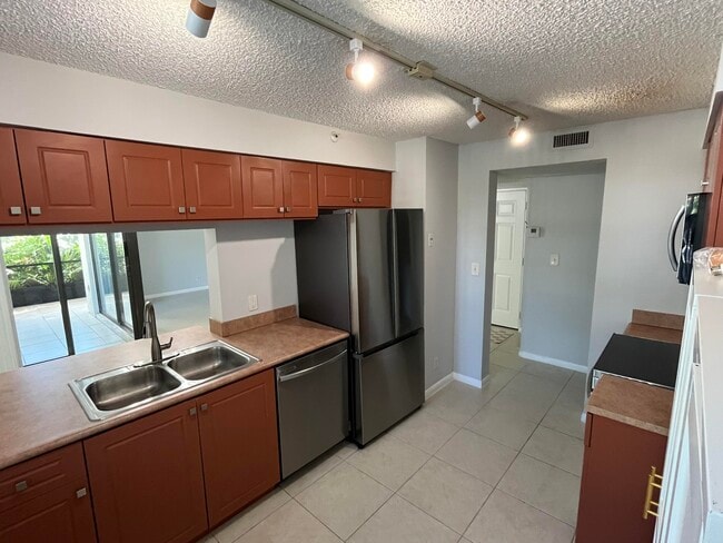 property at 1915 Lavers Cir