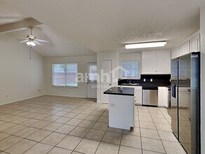 16365 Hidden River Ct in Conroe, TX - Building Photo - Building Photo