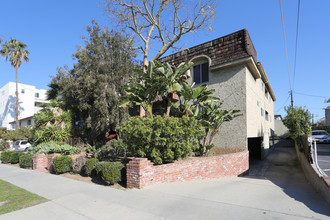 3720 Clarington Ave in Los Angeles, CA - Building Photo - Building Photo