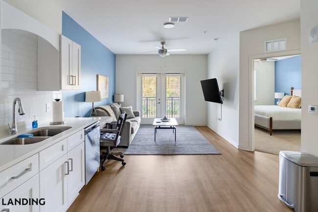 6225 Mobile Hwy, Unit B-2203 in Pensacola, FL - Foto de edificio - Building Photo