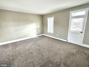 14 W Penn Ave in Robesonia, PA - Building Photo - Building Photo