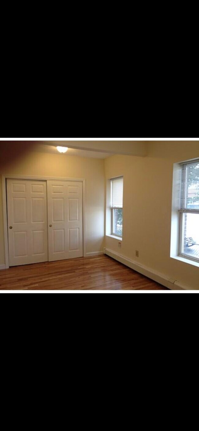 11 Berkshire St in Cambridge, MA - Foto de edificio - Building Photo