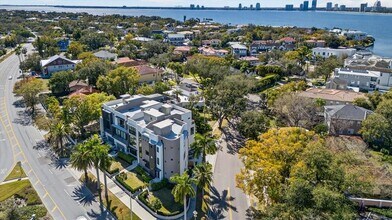 94 W Davis Blvd in Tampa, FL - Building Photo - Building Photo