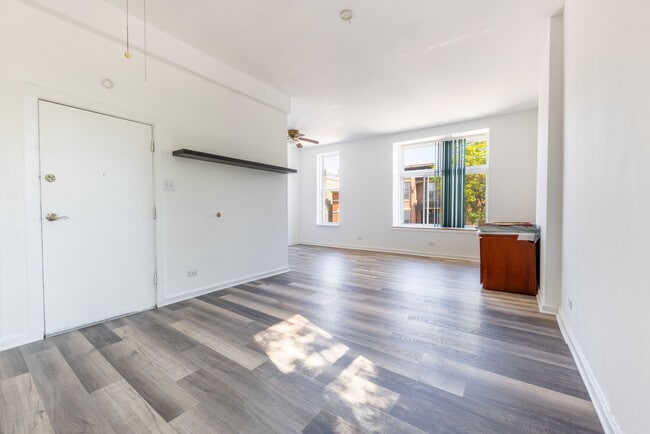 901 W 19th St, Unit 3 in Chicago, IL - Building Photo - Building Photo