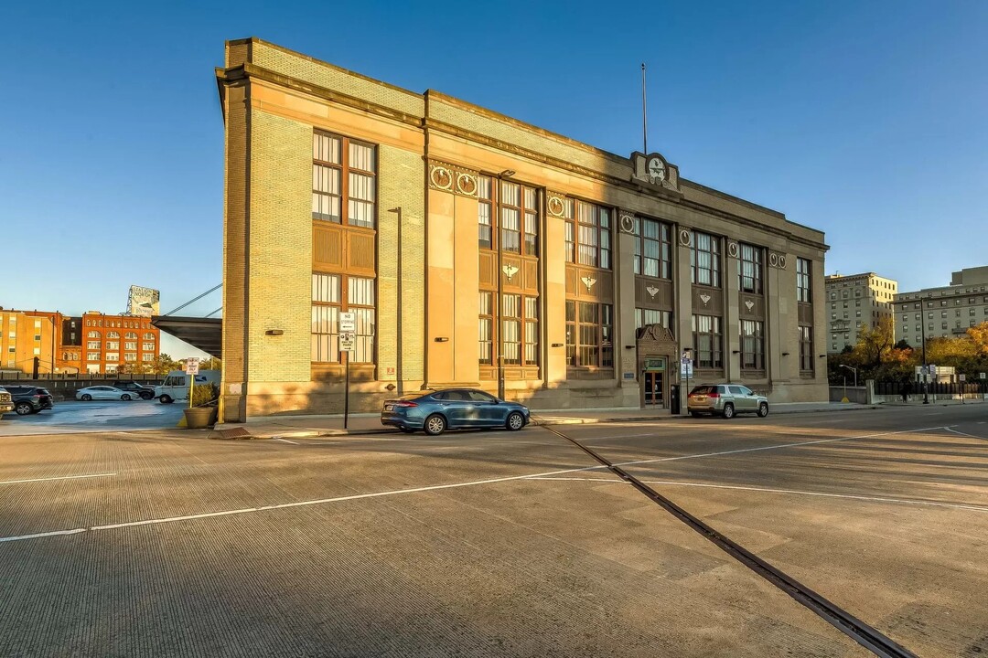 The Railway Express Loft Apartments in Baltimore, MD - Building Photo