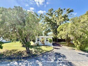 4091 58th Ave N in St. Petersburg, FL - Foto de edificio - Building Photo