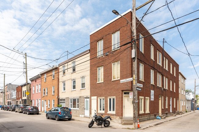 430 Christophe-Colomb Rue O in Québec, QC - Building Photo - Building Photo