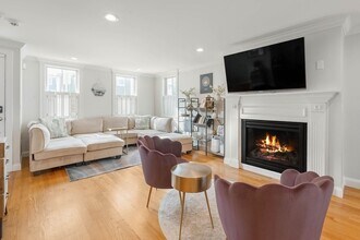 65 Green St in Boston, MA - Building Photo - Building Photo