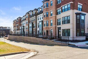 113 Market Square NW in Vienna, VA - Building Photo