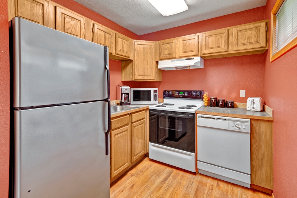 Wildwood Estates in Anchorage, AK - Building Photo