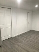 4 Cedar Springs Ct in Catonsville, MD - Building Photo