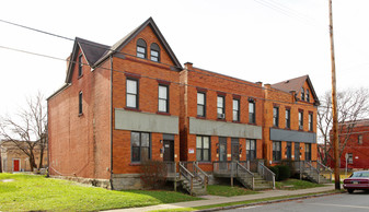 7600-7608 Kelly St Apartamentos