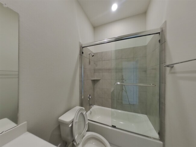 property at 4930 San Fabiano Ct