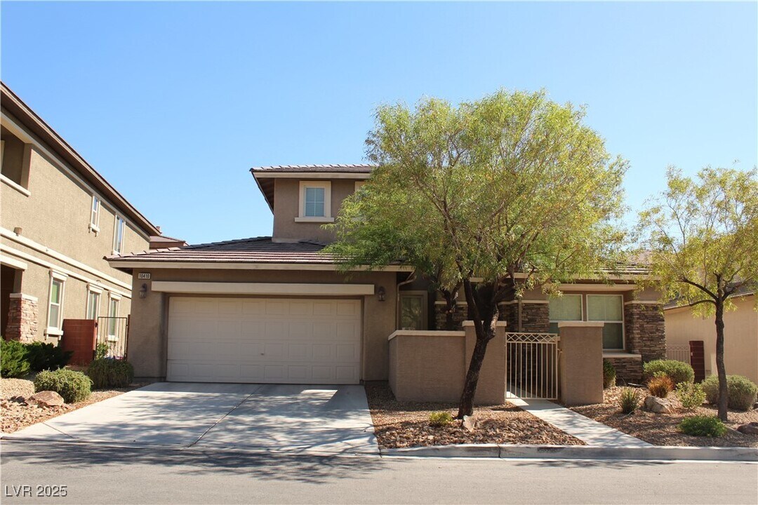 10410 Timber Star Ln in Las Vegas, NV - Building Photo