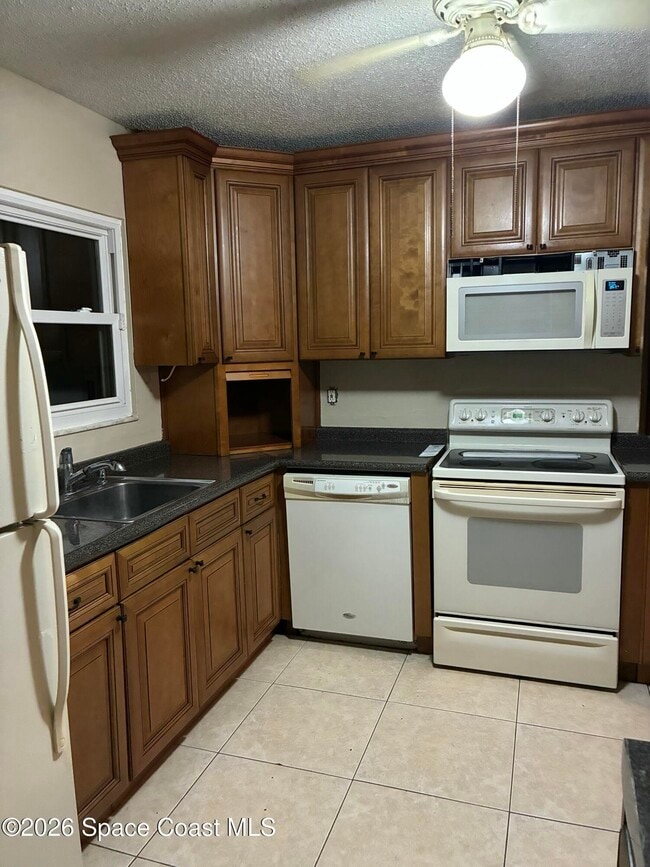 890 Serenade St NW in Palm Bay, FL - Building Photo - Building Photo