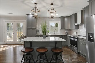 2739 Flagstone Dr SE in Atlanta, GA - Building Photo - Building Photo