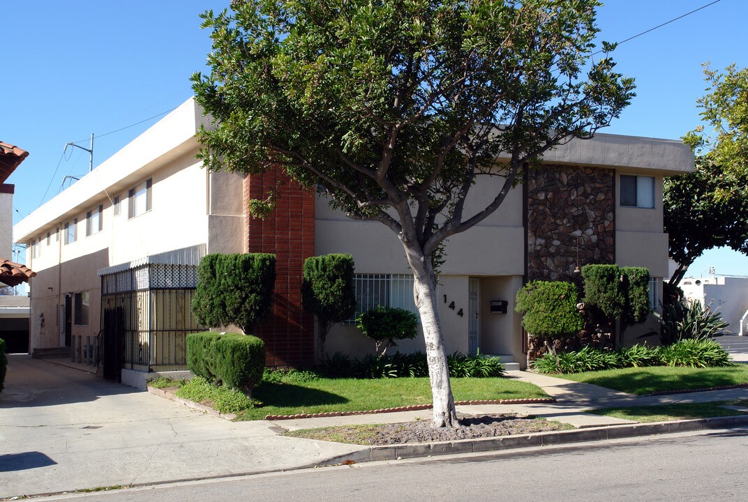 144 W Hillsdale St in Inglewood, CA - Foto de edificio