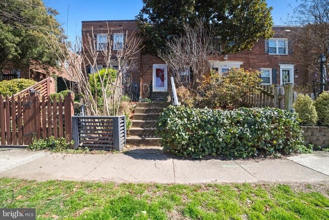 property at 307 Mt Vernon Ave