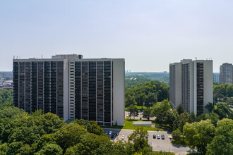 55-65 Wynford Heights Cres in Toronto, ON - Building Photo - Building Photo