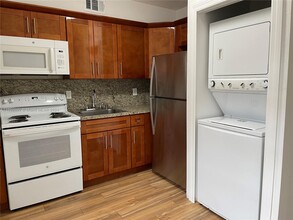 210 NW 46th Ave-Unit -210 in Miami, FL - Building Photo - Building Photo