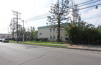 Runnymede Hollidays Apartments Holliday in North Hollywood, CA - Foto de edificio - Building Photo