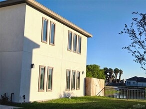 16 Israel N Ln in Alton, TX - Building Photo - Building Photo