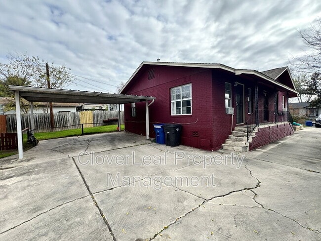 317 Kashmuir Pl in San Antonio, TX - Building Photo - Building Photo
