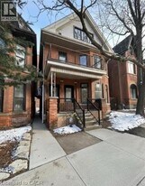 259 John St S in Hamilton, ON - Building Photo