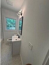 2069 W Woodberry Ave in East Point, GA - Building Photo - Building Photo