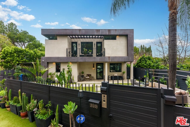 18589 Linnet St in Los Angeles, CA - Building Photo - Building Photo