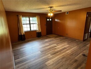 6 Treva Ln in Clarksville, AR - Building Photo - Building Photo