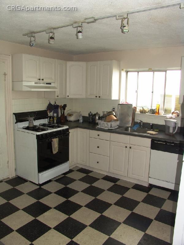 97 Marion St, Unit 2T in Somerville, MA - Foto de edificio - Building Photo