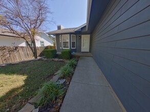 227 W Mallard Dr in Derby, KS - Building Photo - Building Photo